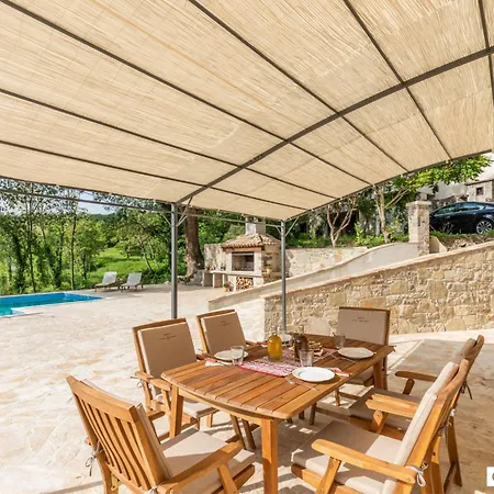 Di Nonno Giovanni * Бузет