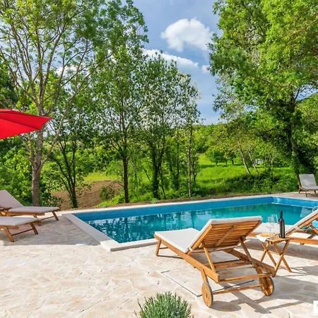 Di Nonno Giovanni Бузет