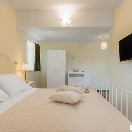 Di Nonno Giovanni فيلة