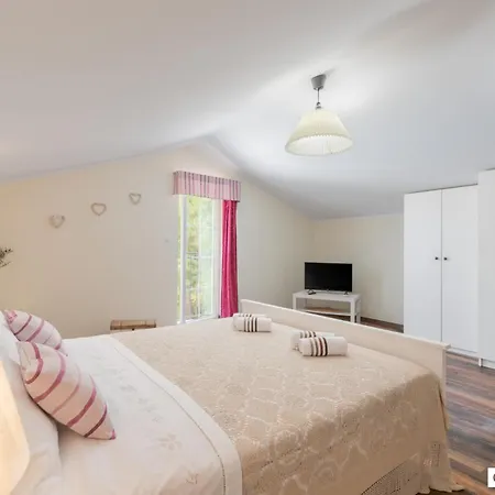 Di Nonno Giovanni Бузет