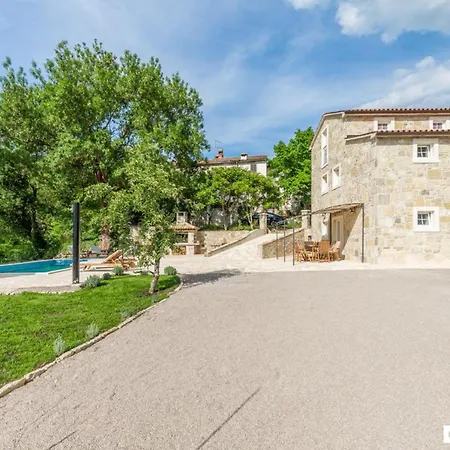 Di Nonno Giovanni Вилла *